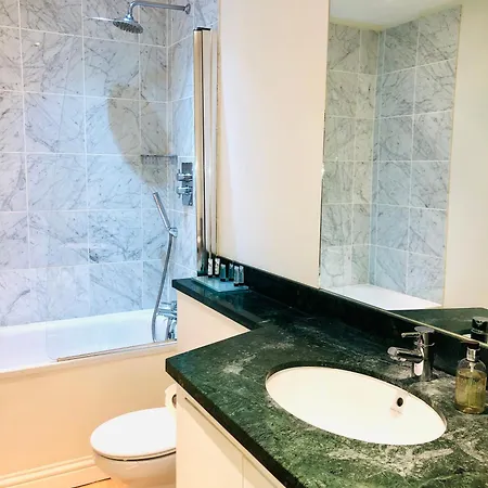 Luxury Apartment In The Heart Of Bath Exterior photo